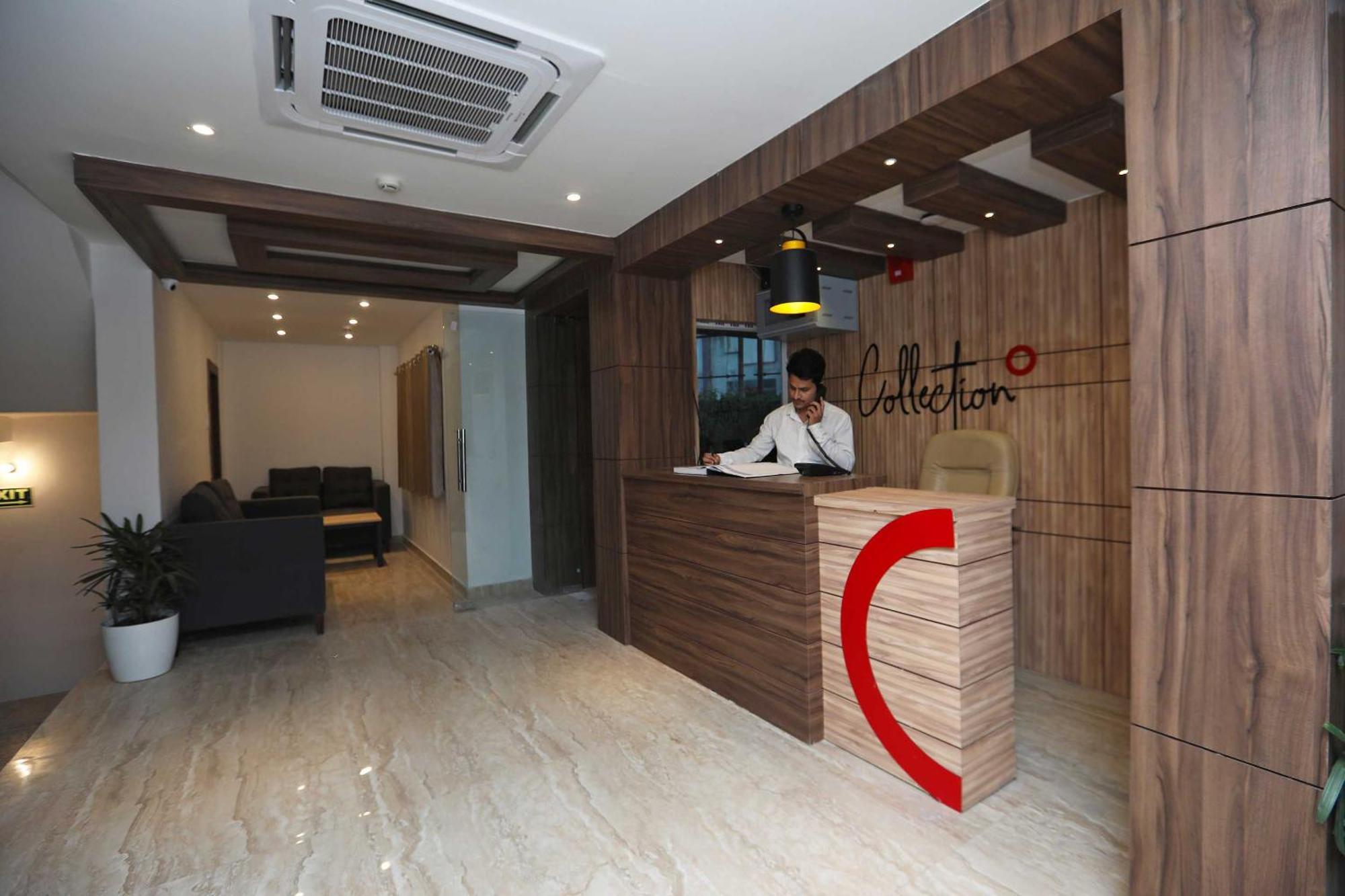 Super Oyo Collection O One8 Wave Mall Near Gomti Riverfront Park Lucknow Zewnętrze zdjęcie
