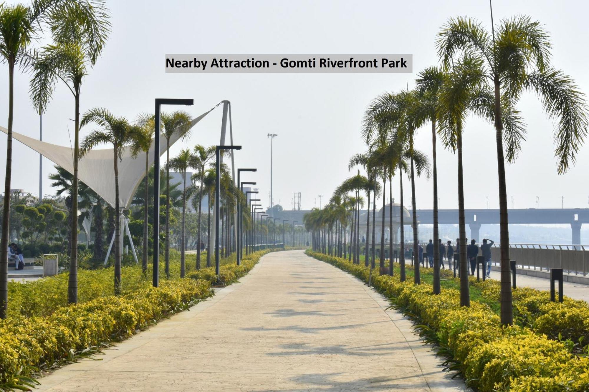 Super Oyo Collection O One8 Wave Mall Near Gomti Riverfront Park Lucknow Zewnętrze zdjęcie